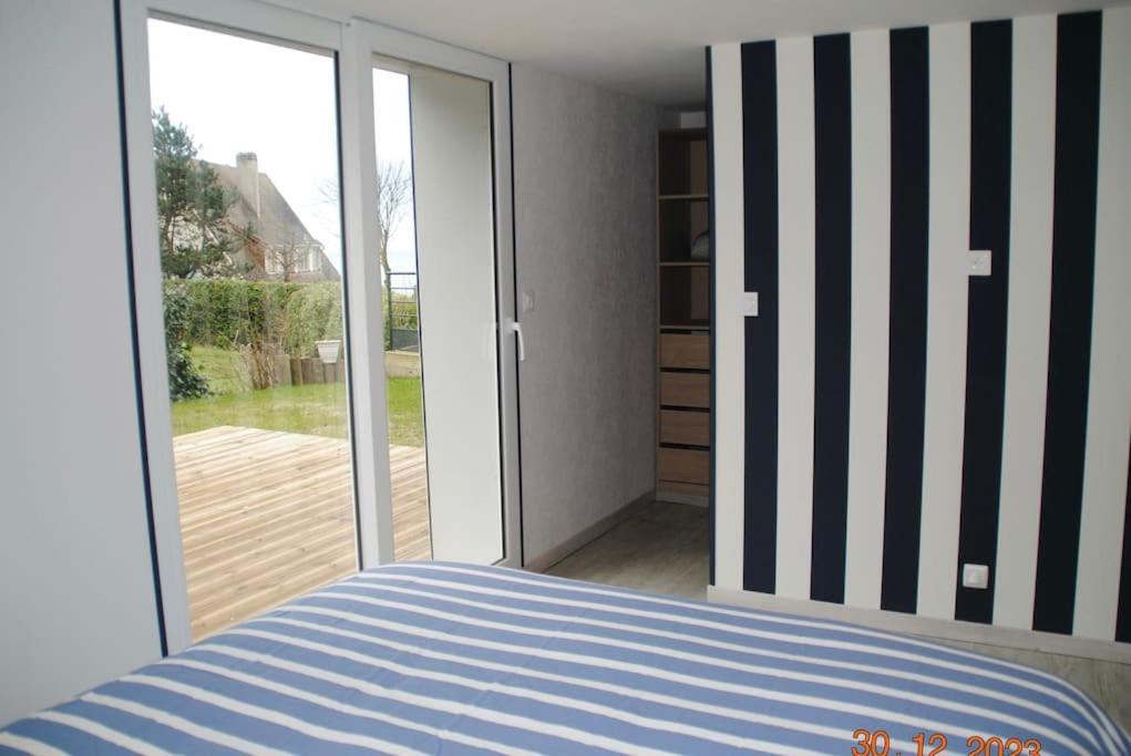 Holiday home A L Abri Des Embruns *